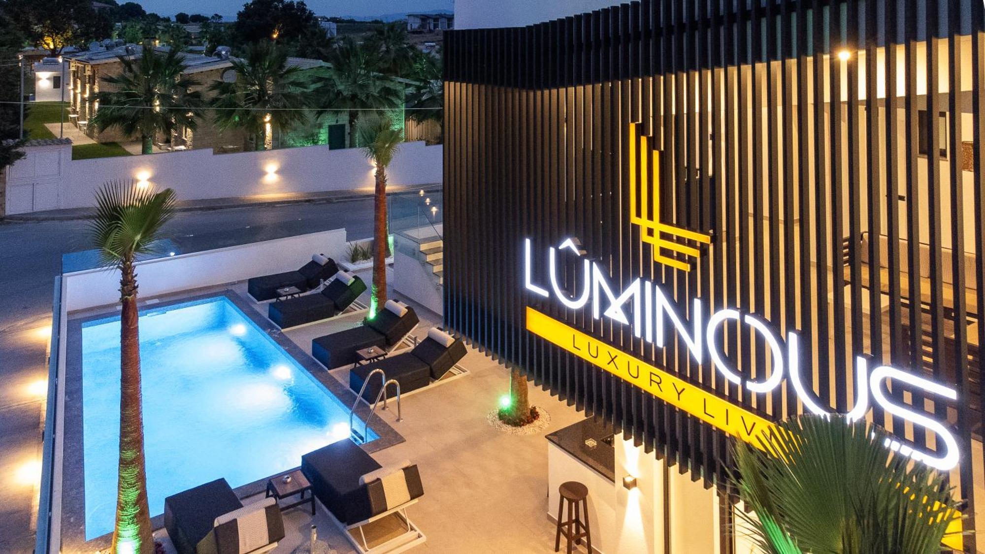 Luminous Luxury Living Aparthotel Kallithea  Ngoại thất bức ảnh