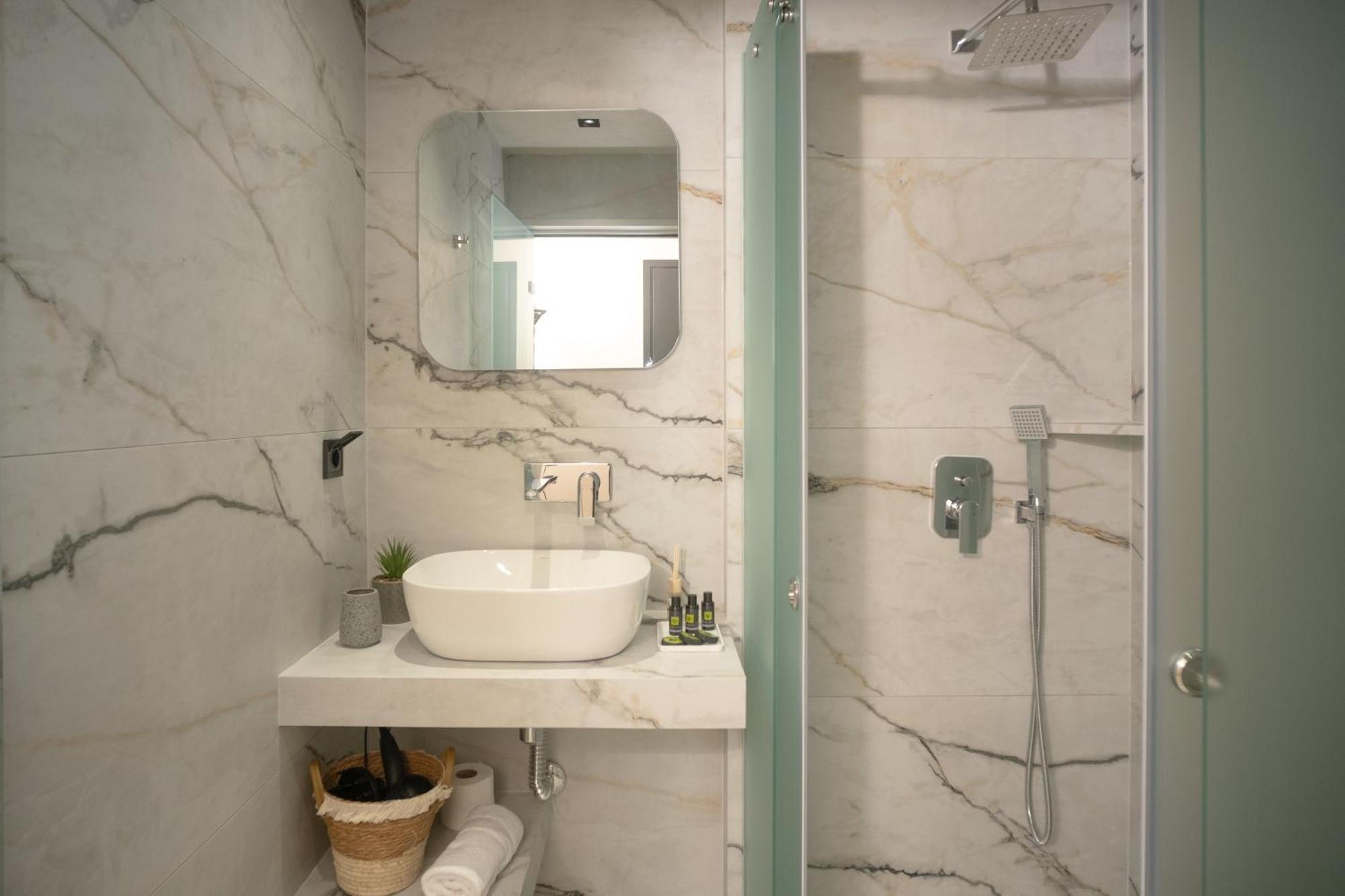 Luminous Luxury Living Aparthotel Kallithea  Ngoại thất bức ảnh